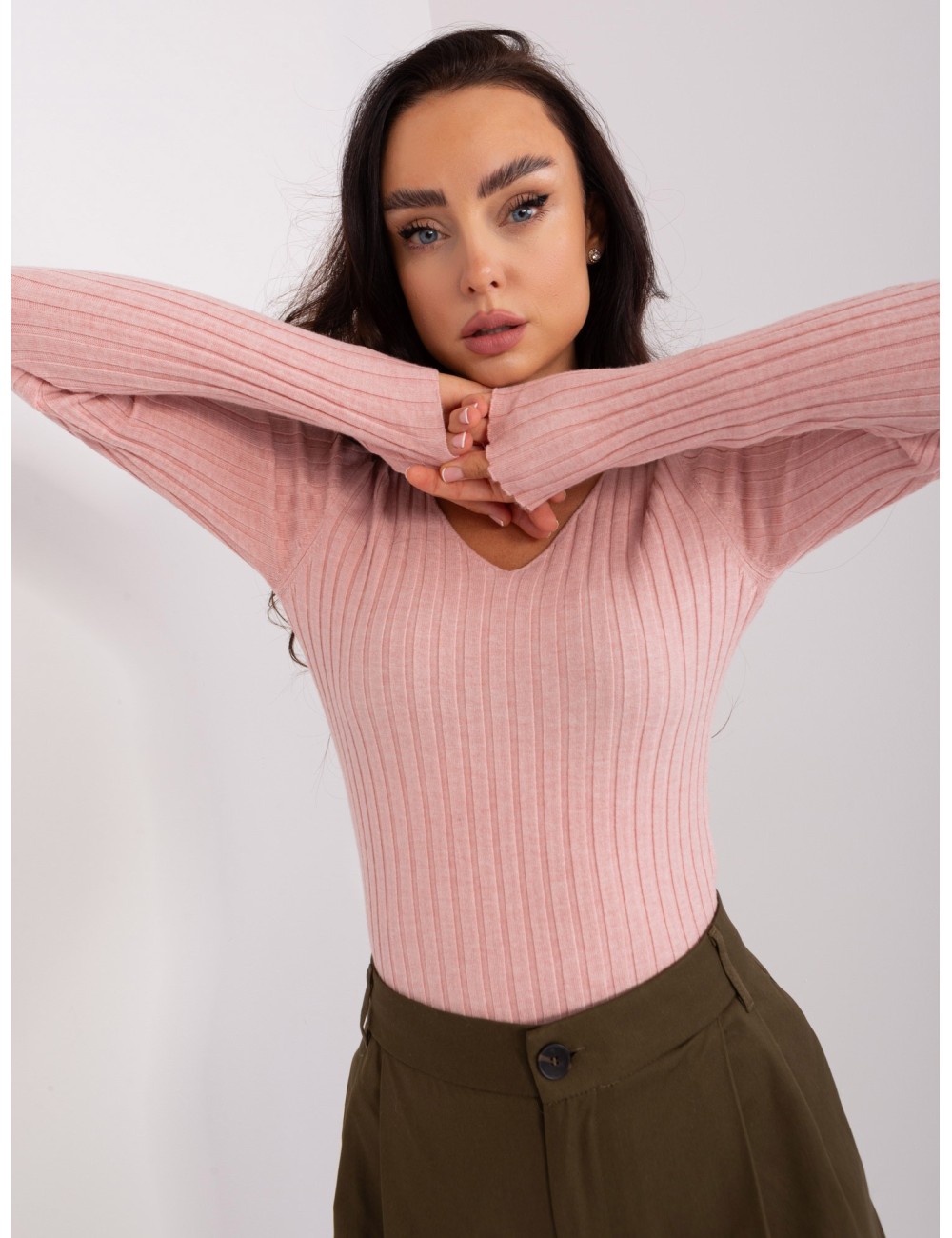 Sweter klasyczny z dzianiny
