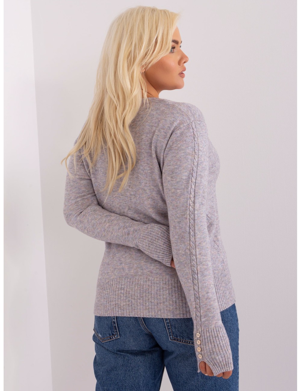 Damski sweter plus size z dekoltem V