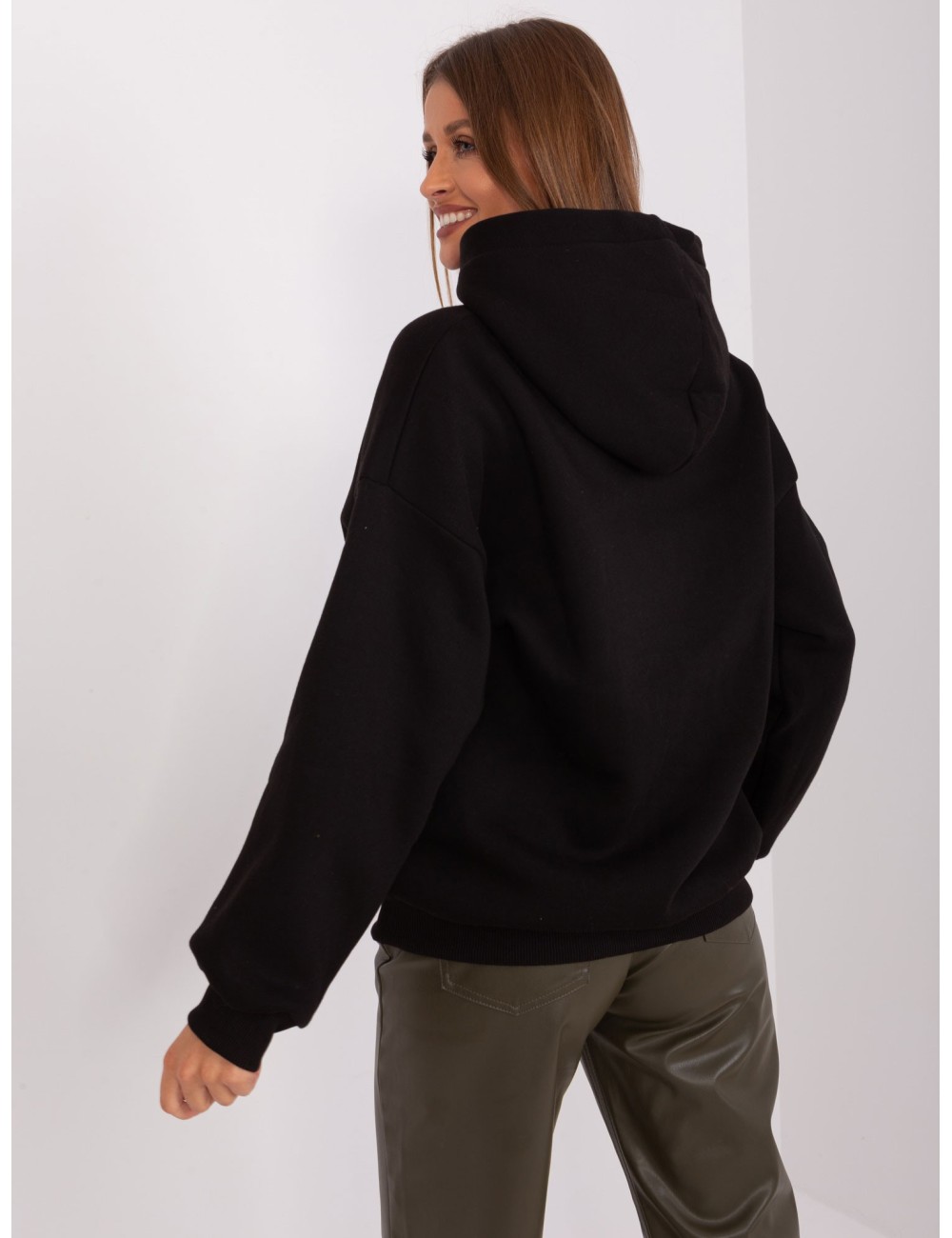 Luźna bluza dresowa z napisem