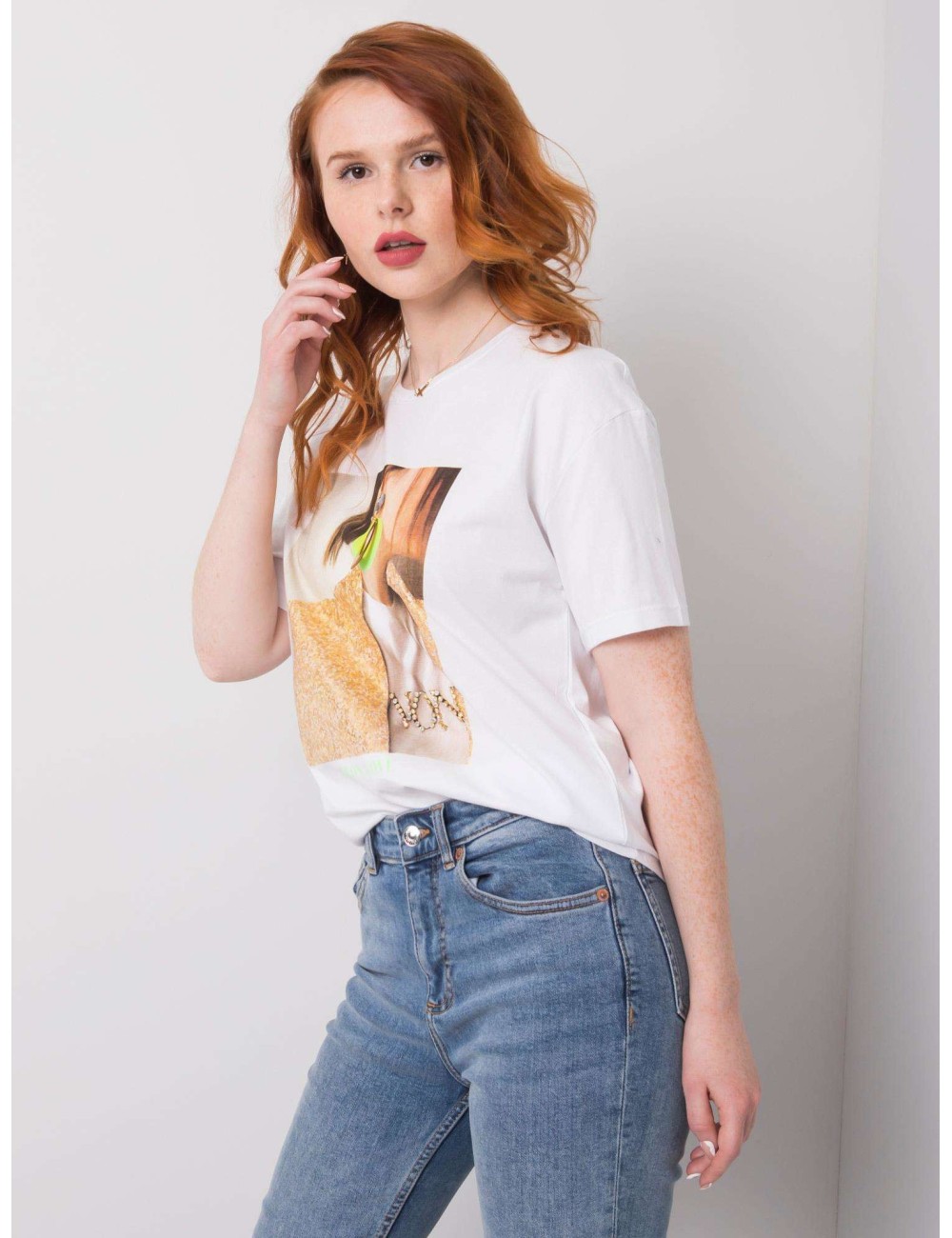 T-shirt damski z nadrukiem i aplikacją
