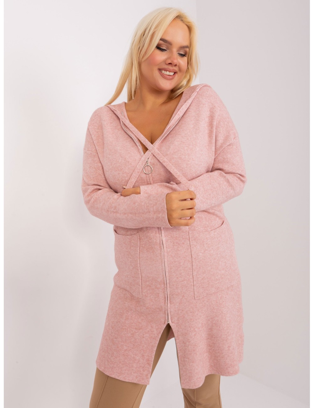 Rozpinany sweter plus size z wiskozą