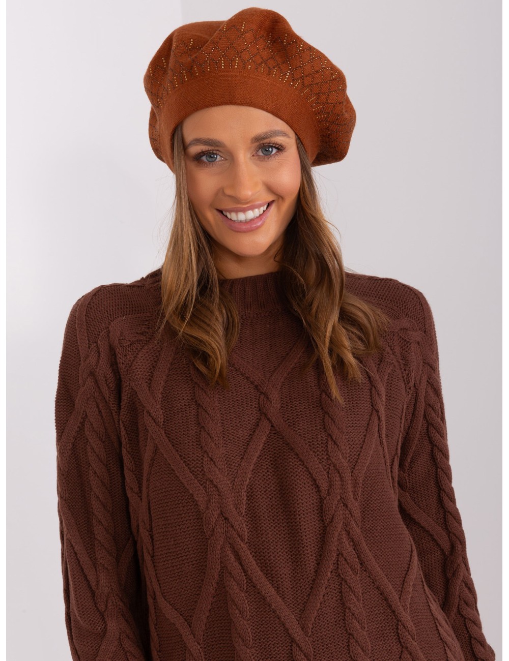 Dzianinowy beret