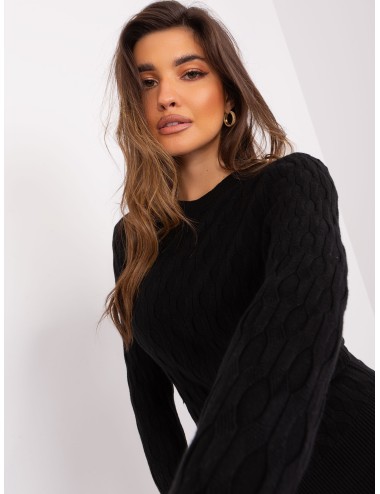 Damski sweter klasyczny w warkocze