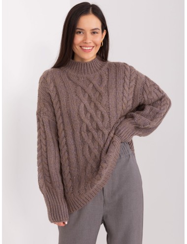 Dzianinowy sweter z warkoczami