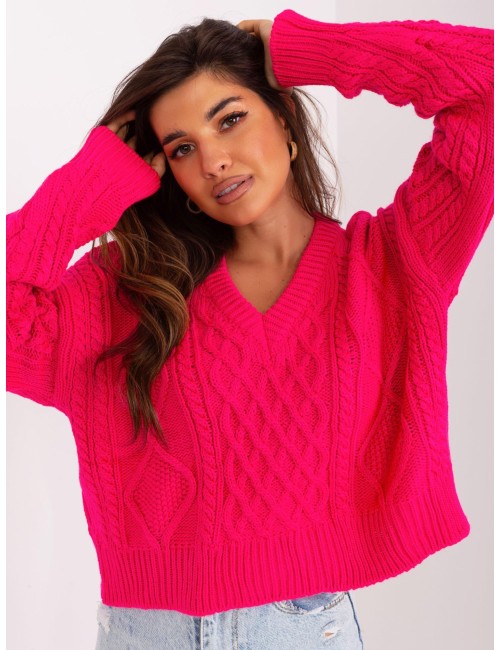 Krótki sweter z warkoczami