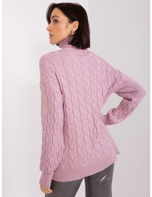 Sweter z golfem z warkoczami