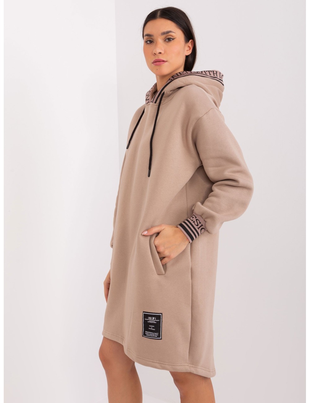 Sukienka dresowa o kroju oversize