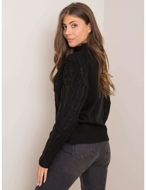 Sweter w warkoczowe sploty