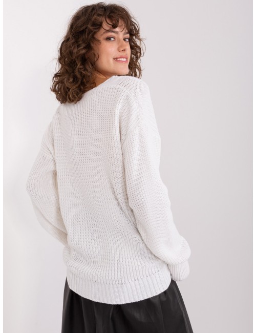 Damski sweter klasyczny z warkoczami