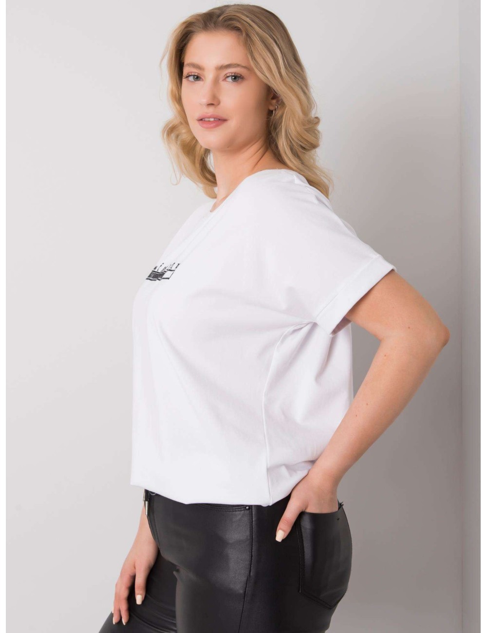 Bluzka plus size z haftem