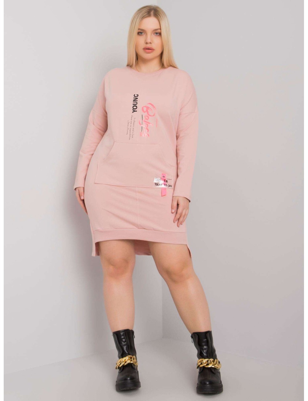 Brudnoróżowa sukienka damska plus size z kieszenią