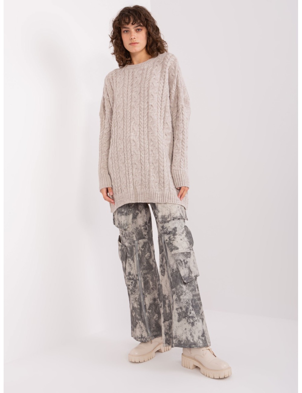 Sweter z warkoczami z wełną