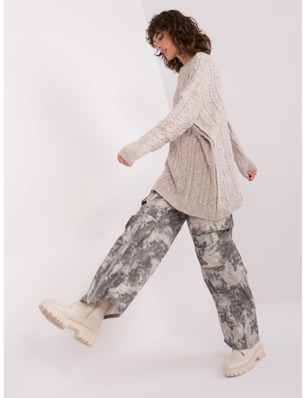 Sweter z warkoczami z wełną