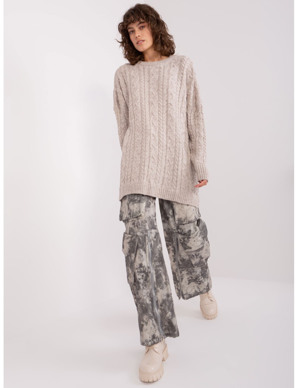 Sweter z warkoczami z wełną