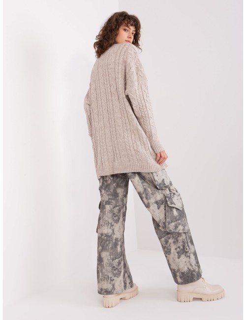 Sweter z warkoczami z wełną