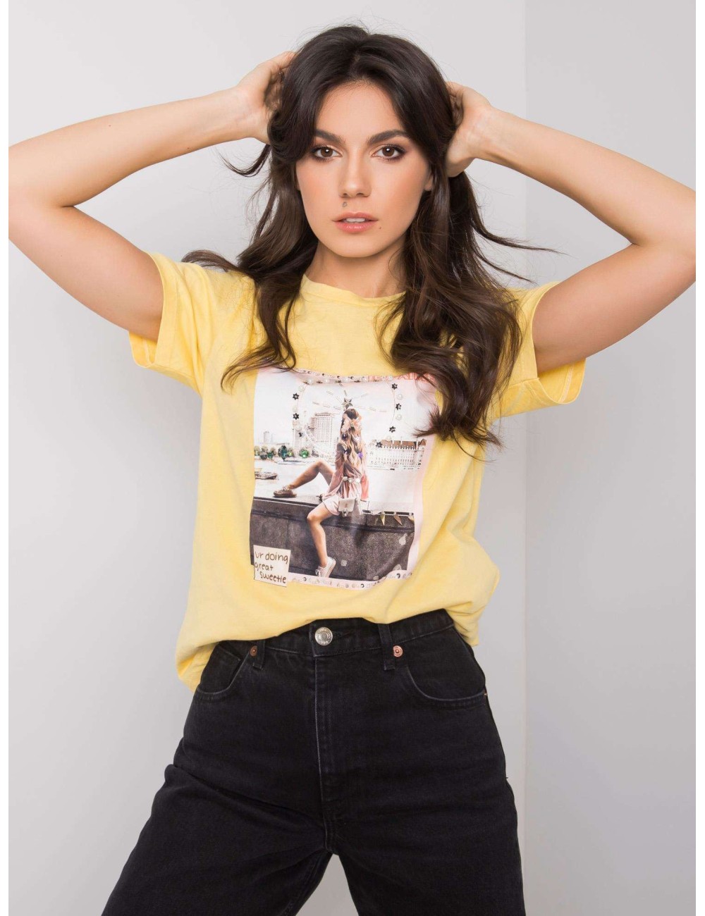 T-shirt z aplikacjami