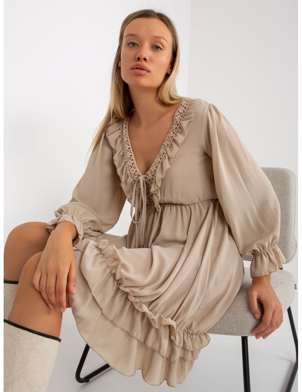 Mini sukienka z falbaną w stylu boho OCH BELLA