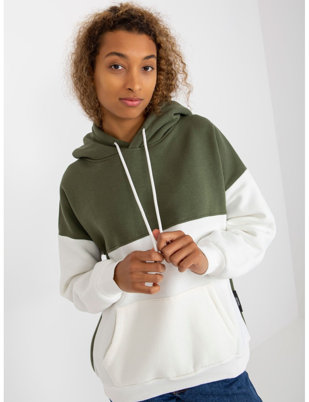 Zielono-ecru dresowa bluza basic kangurka RUE PARIS