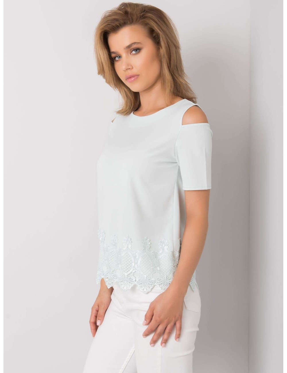 Miętowa bluzka elegancka