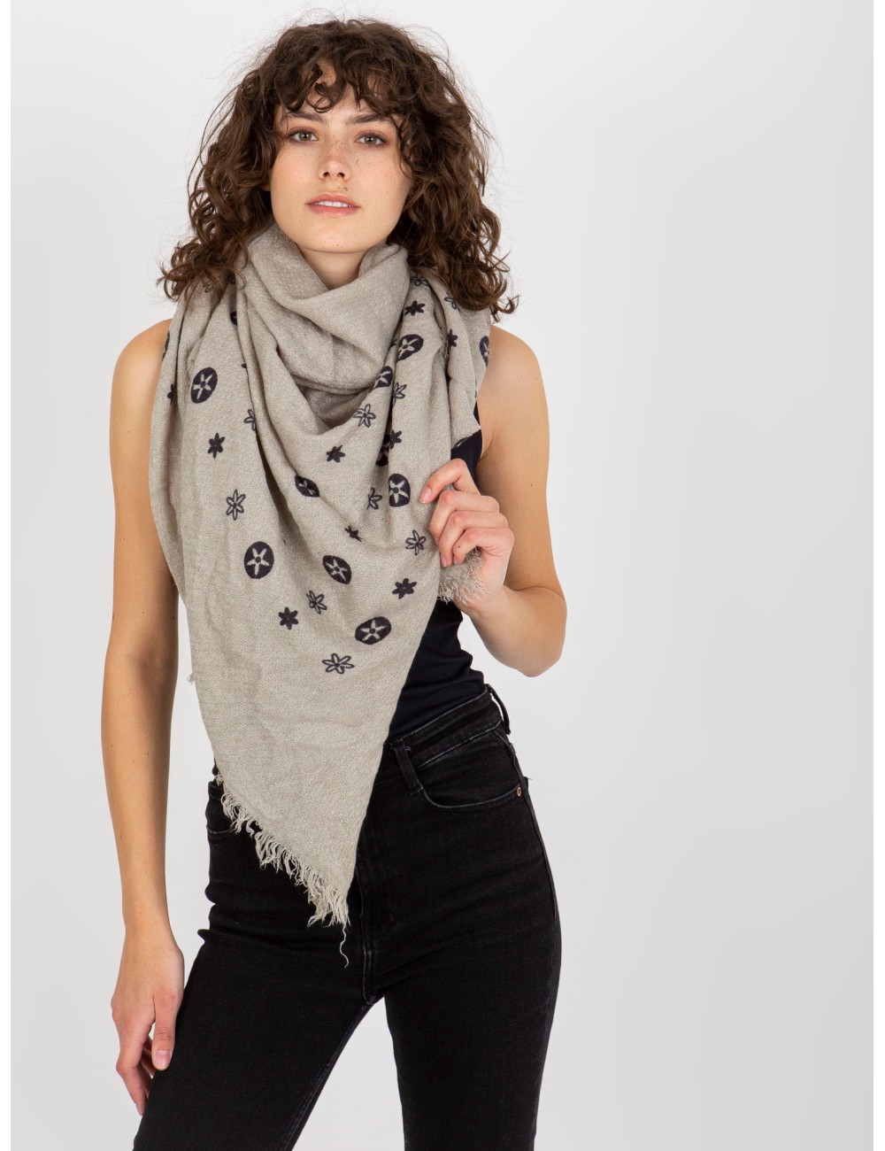 Żółty damski szal z nadrukiem