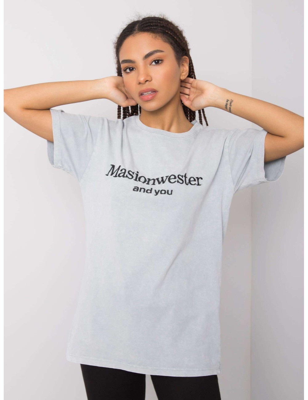 RUE PARIS t-shirt z haftowanym napisem