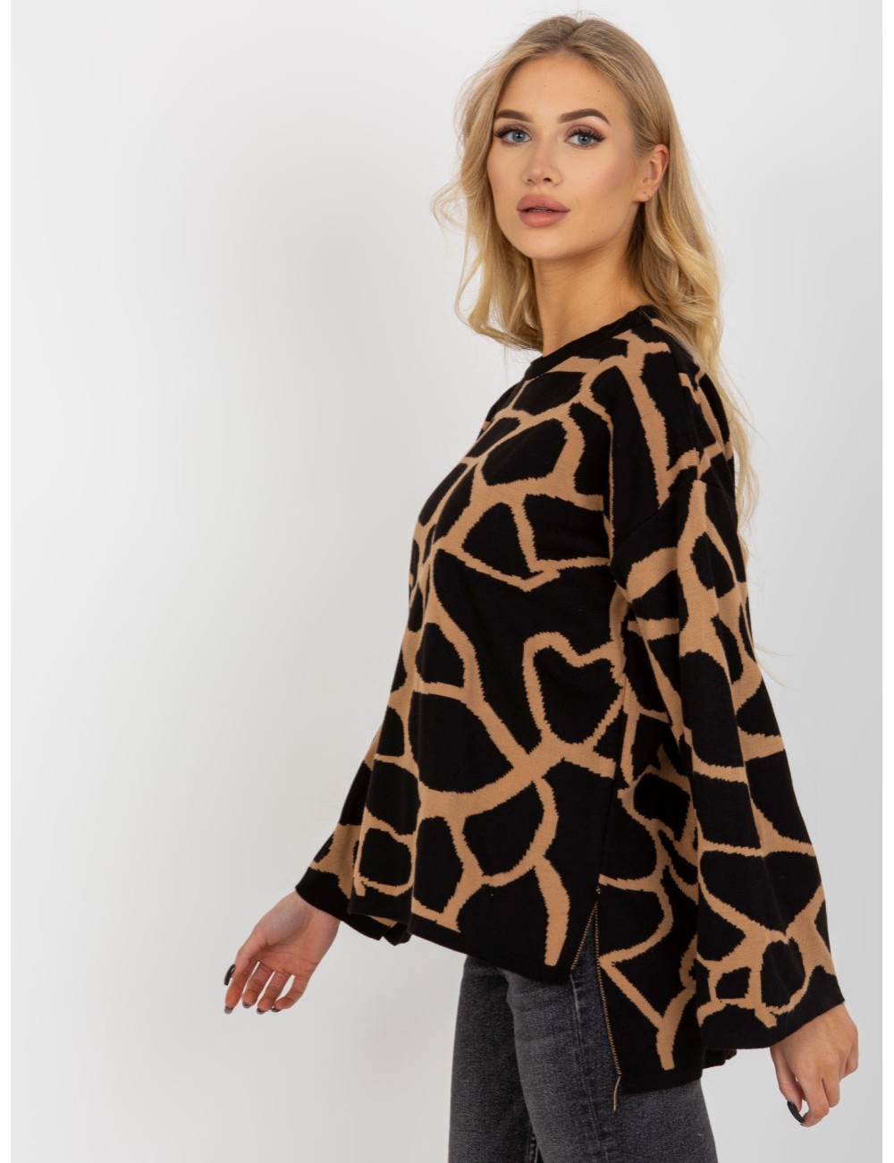 Wzorzysty sweter oversize