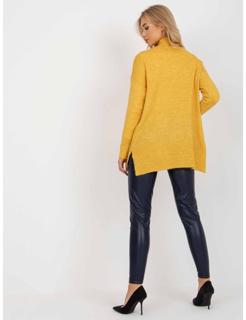 Długi sweter oversize z kieszeniami
