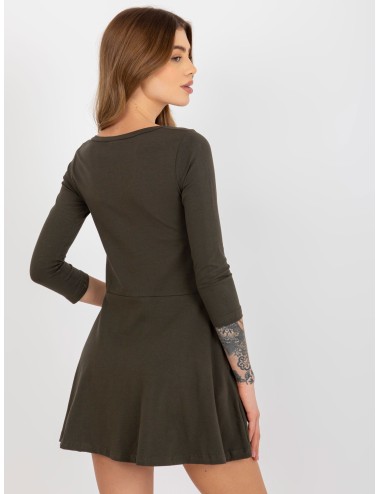 Rozkloszowana mini sukienka basic z kieszeniami