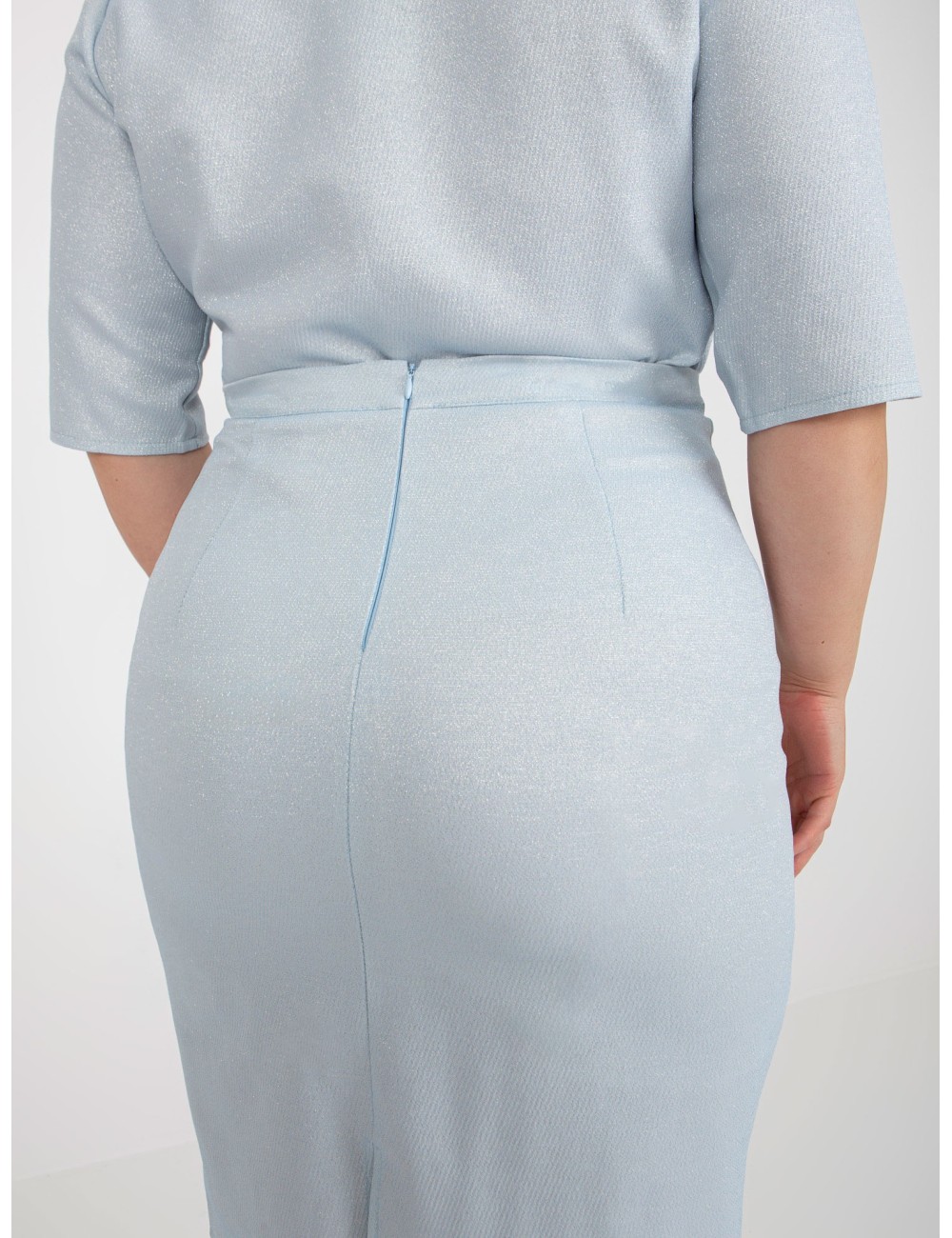 Jasnobrzoskwiniowa ołówkowa spódnica plus size