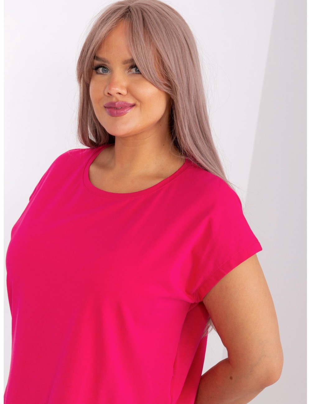 Jasnozielona bluzka basic plus size z dłuższym tyłem