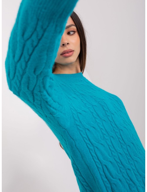 Klasyczny sweter z warkoczami