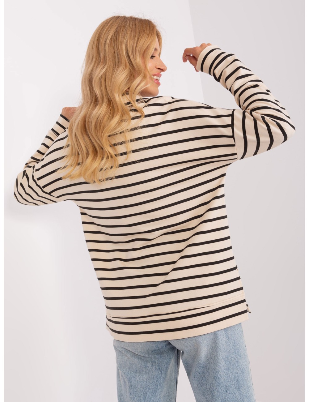 Bluzka oversize z rozcięciami