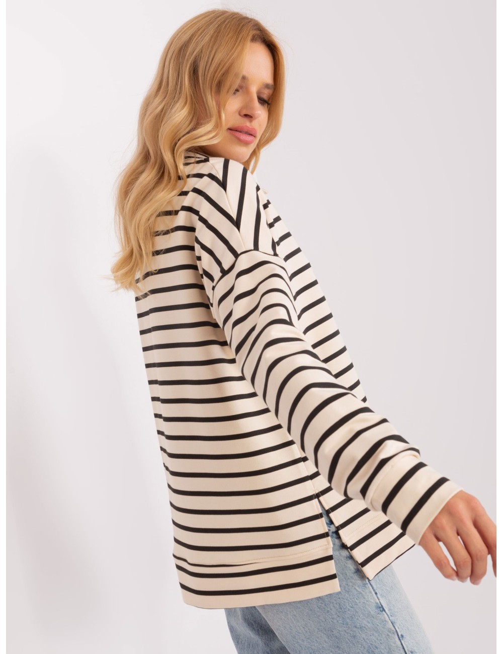 Bluzka oversize z rozcięciami