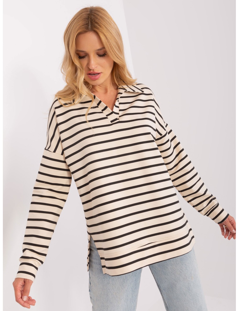 Bluzka oversize z rozcięciami