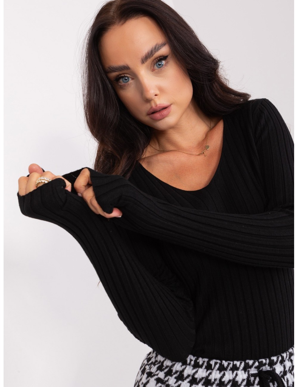 Sweter klasyczny w prążek