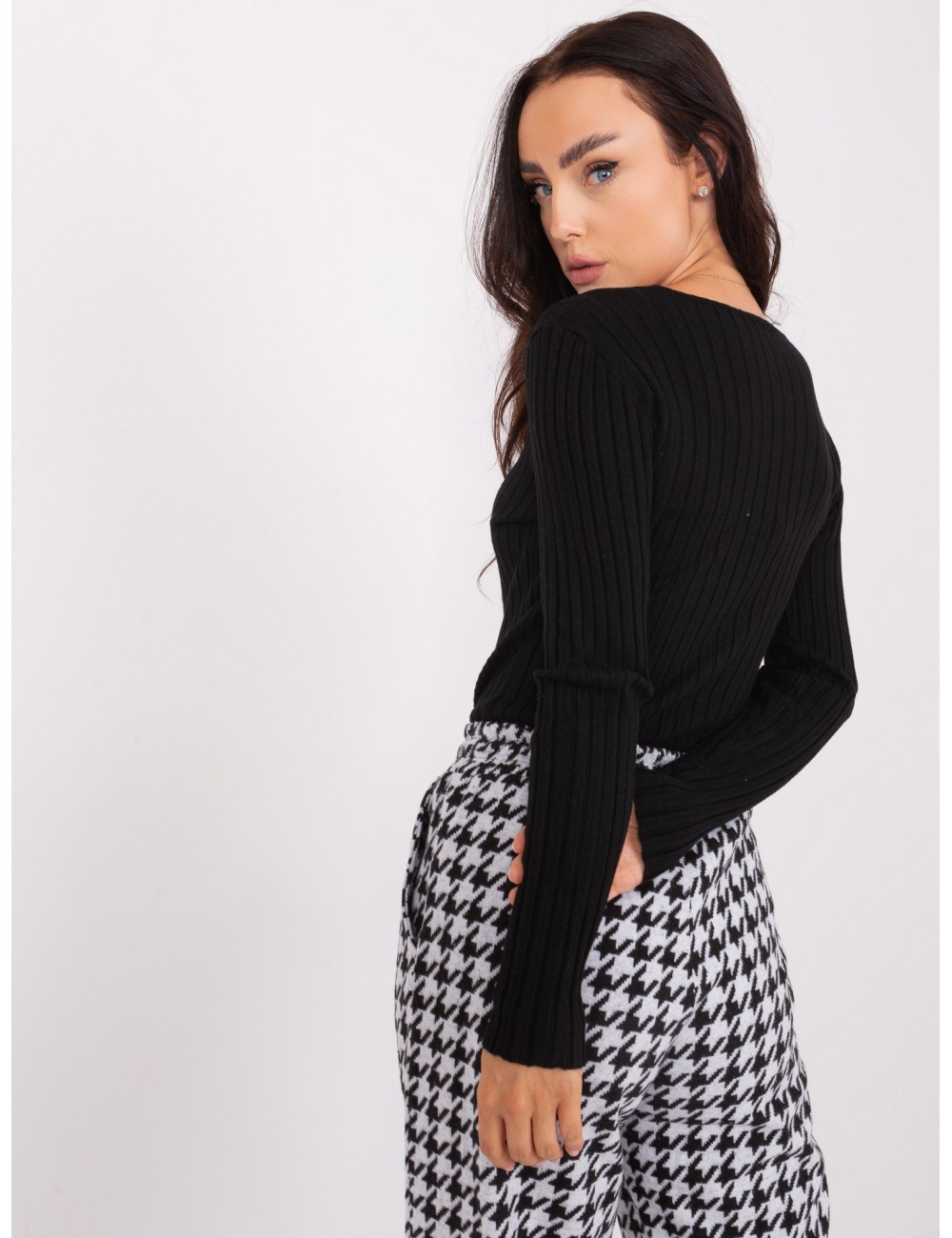 Sweter klasyczny w prążek