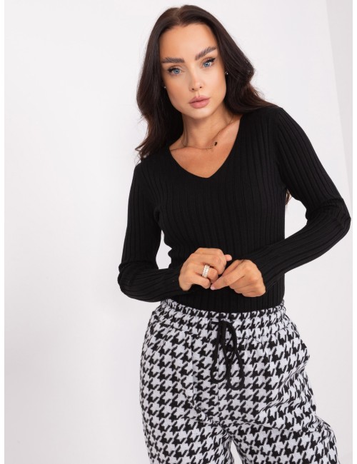 Sweter klasyczny w prążek