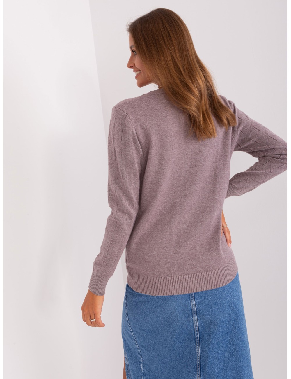 Sweter klasyczny z okrągłym dekoltem