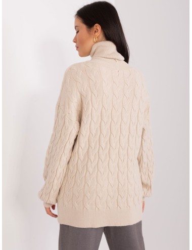 Sweter z golfem z warkoczami