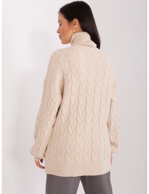 Sweter z golfem z warkoczami