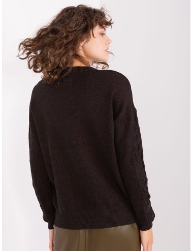Sweter z warkoczami o luźnym kroju