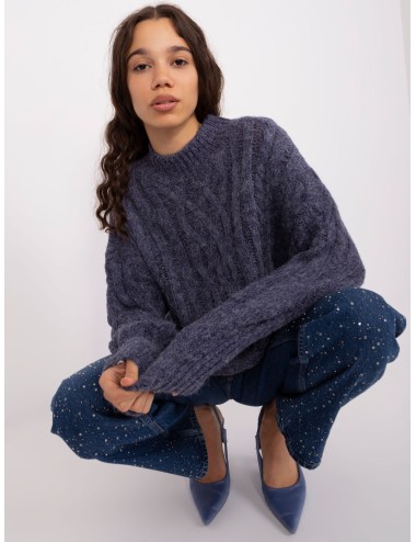 Dzianinowy sweter z warkoczami