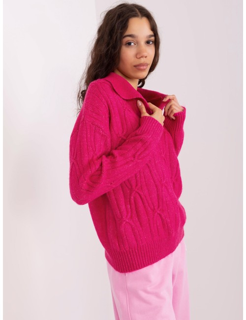 Sweter z warkoczami i kołnierzem
