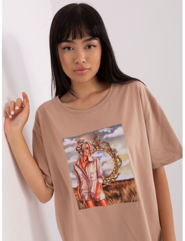 Beżowy damski t-shirt oversize z nadrukiem