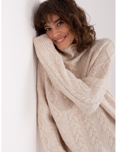 Sweter w warkocze z golfem