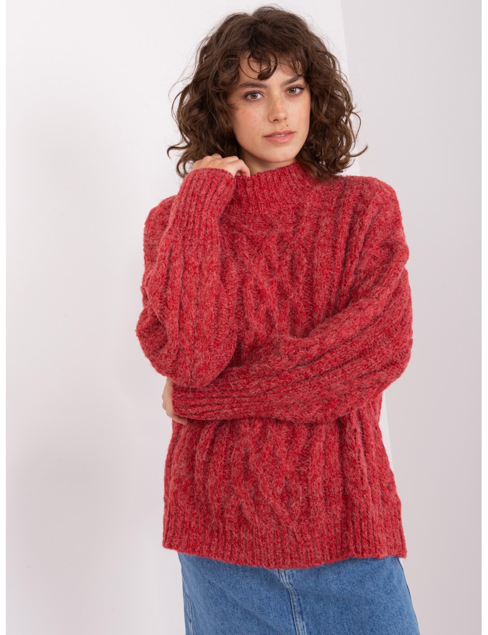 Sweter z warkoczami i ściągaczami
