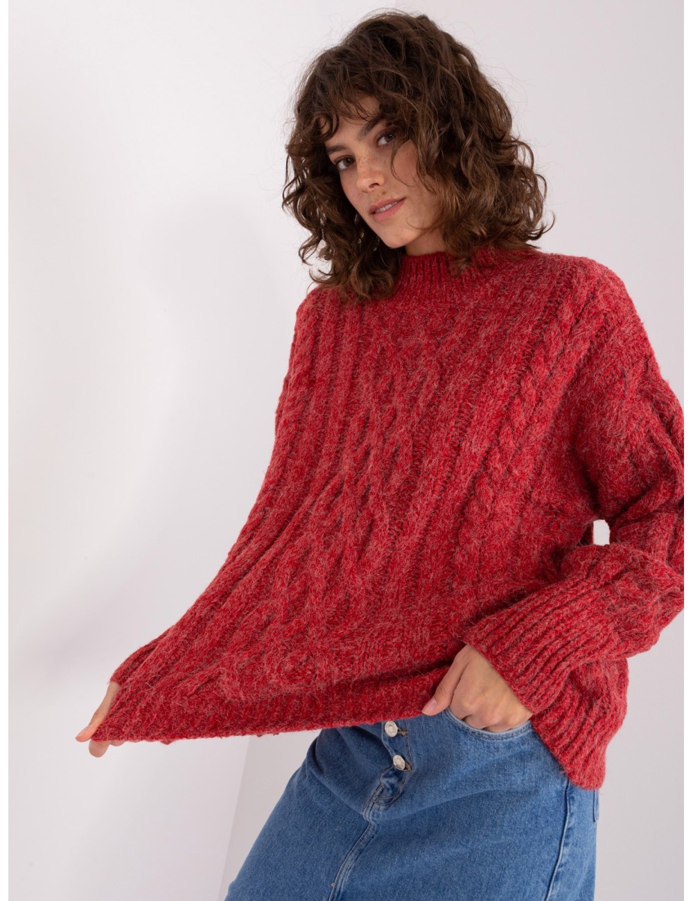 Sweter z warkoczami i ściągaczami