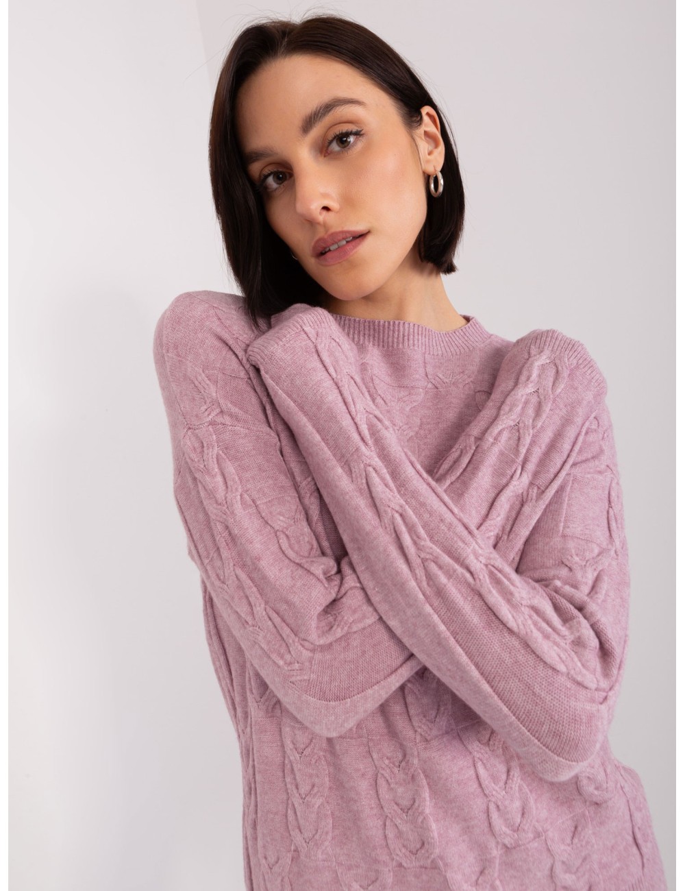 Sweter w warkocze z dzianiny