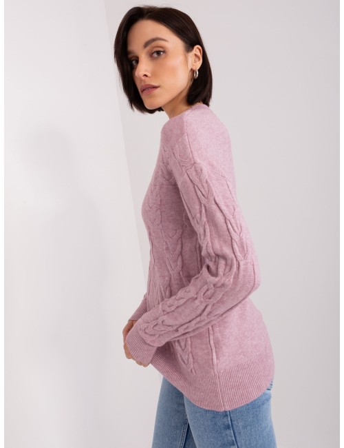 Sweter w warkocze z dzianiny