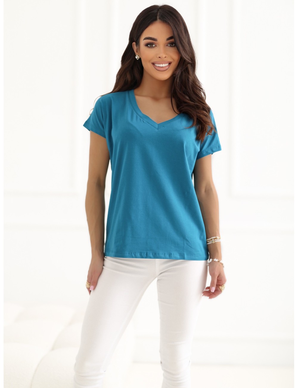 Klasyczny t-shirt basic z dekoltem V Emory